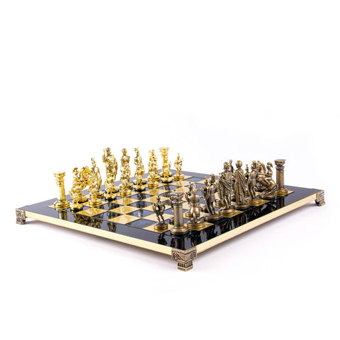 ΣΚΑΚΙ ΜΕΤΑΛΛΙΚΟ ΕΛΛΗΝΟΡΩΜΑΪΚΟ ΜΕΓΑΛΟ ΣΕ ΚΑΣΕΤΙΝΑ/GREEK ROMAN PERIOD CHESS SET with gold/brown chessmen and bronze chessboard 44 x 44cm (Large) - Manopoulos